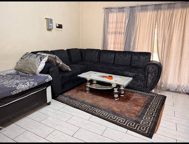 3 BEDROOM APARTMENT FOR SALE IN WATERVAL EAST